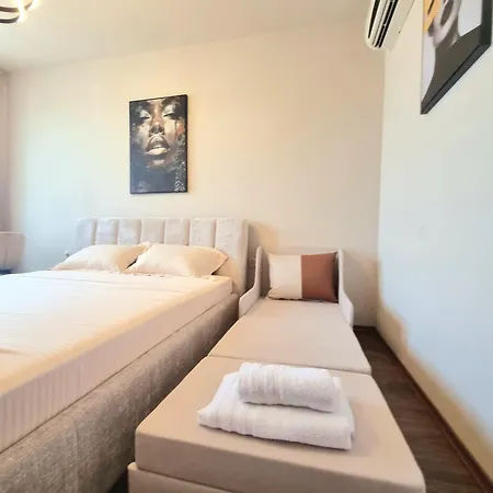 Luxury & Pool In Diamond Sarafovo 公寓