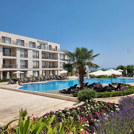 Luxury & Pool In Diamond Sarafovo Apartment
